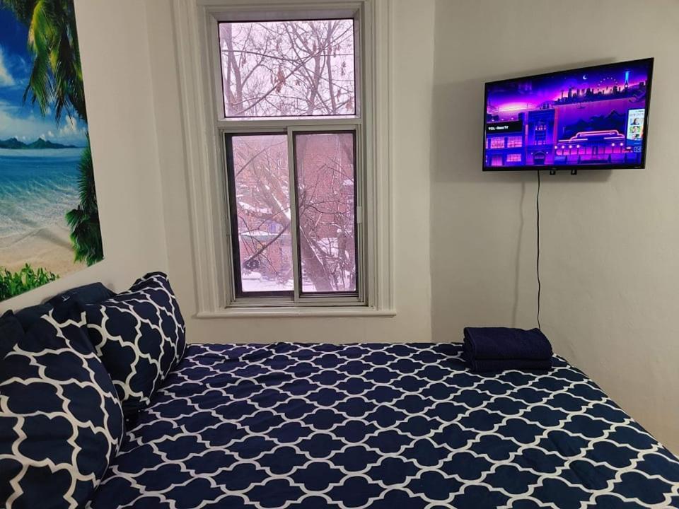 Tv + Netflix / High Speed Internet / Room C Montréal Exterior foto